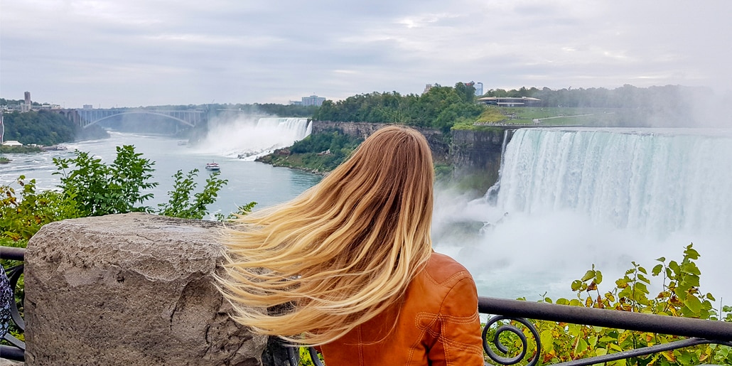 How to Get to Niagara Falls From Toronto Bus Train Uber Tour