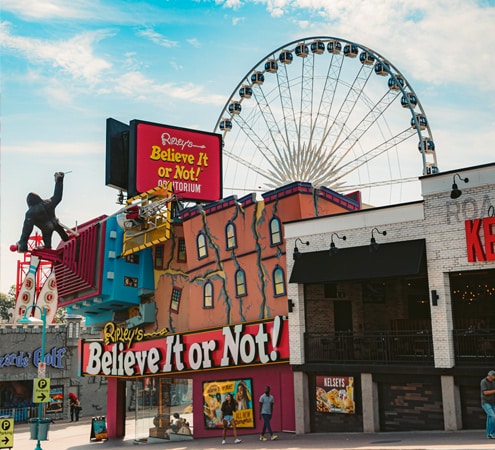 Niagara Falls Clifton Hill - Niagara Skywheel, Ripley's Believe it or not, and much more!