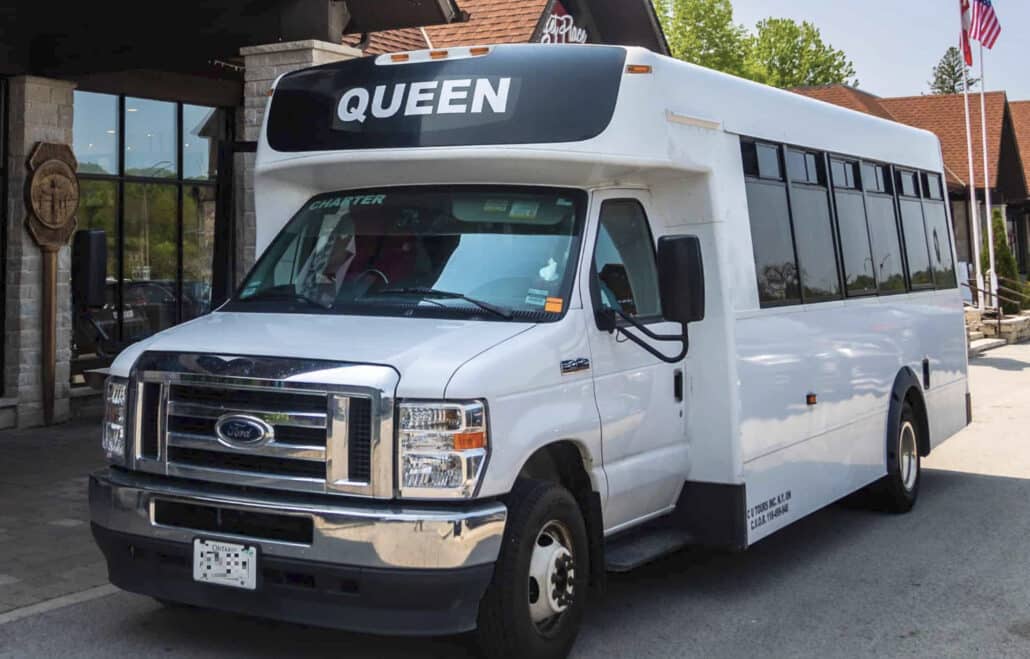 Queen Tour Bus Niagara Falls Tour N3